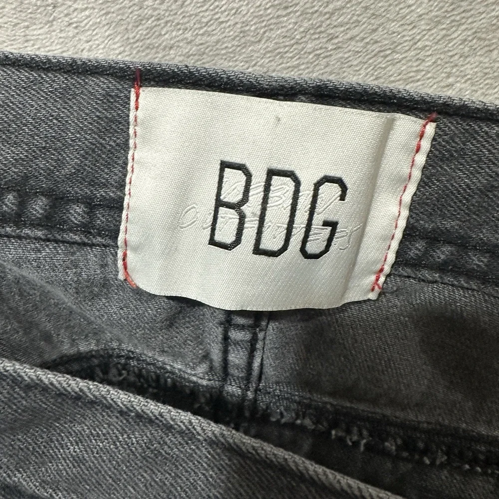 BDG Urban Outfitters Bow Fit Women's 31 Straight Leg Denim Jeans Raw Cut Hem